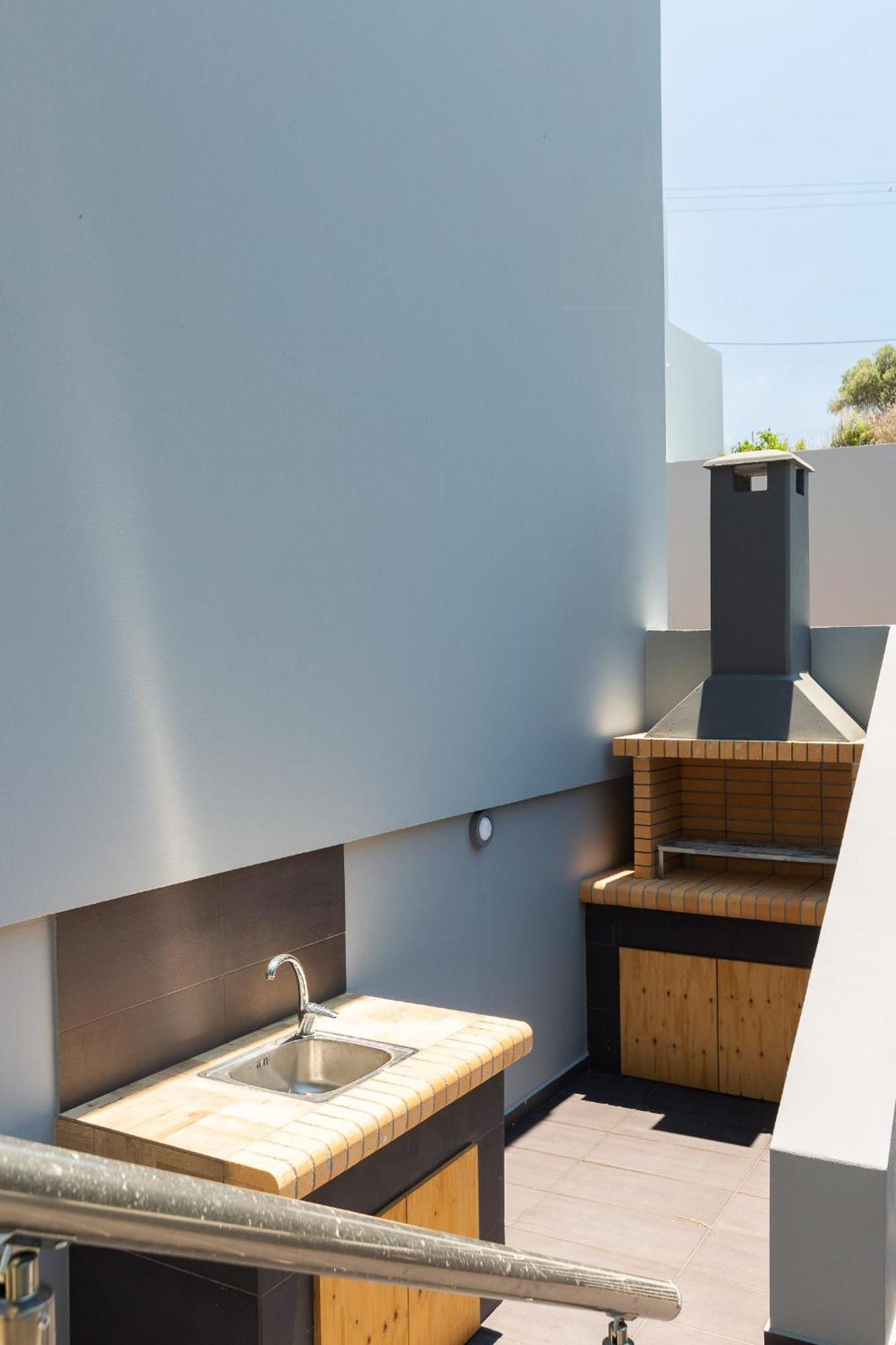 Nisos Villa, Pool & Heated Spawhirlpool, Walking To Beach, By Thinkvilla Sfáka 外观 照片