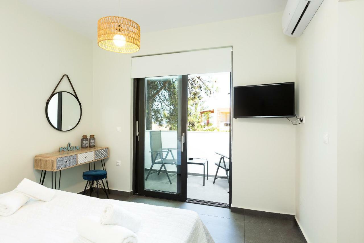 Nisos Villa, Pool & Heated Spawhirlpool, Walking To Beach, By Thinkvilla Sfáka 外观 照片
